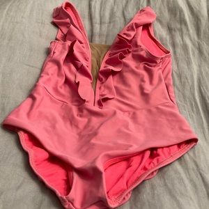 Five dance wear pink Leo